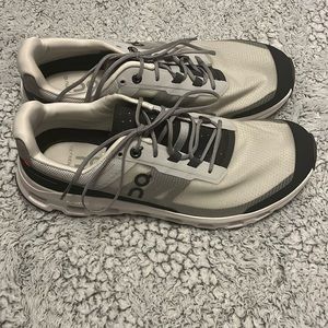 On Running Cooudvista women’s sneaker
